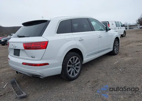 2018 Audi Q7 3.0T Premium из США, поврежденный, VIN WA1VAAF71JD021585